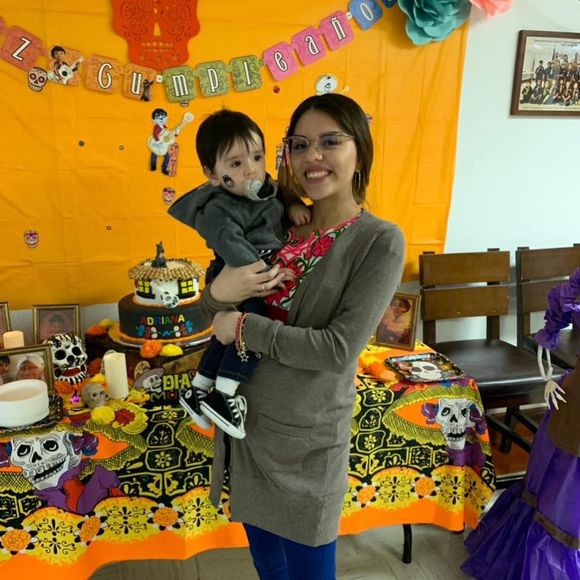 Meet your Posher, Andrea - Picture 1 of 1